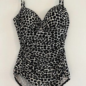 Miraclesuit  Size 10